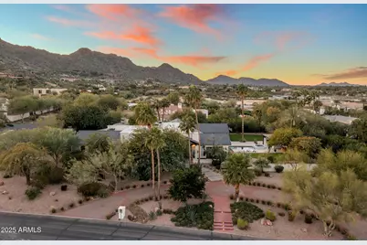 8002 N Ironwood Drive, Paradise Valley, AZ 85253 - Photo 10