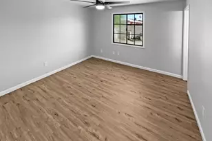 2223 N 62nd Ln, Phoenix, AZ 85035 - Photo 16