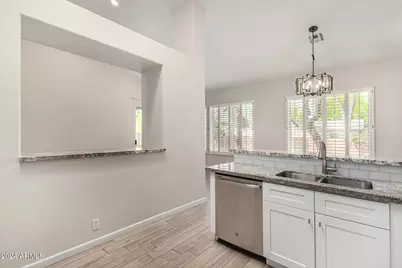 3334 N 42nd Street, Phoenix, AZ 85018 - Photo 6