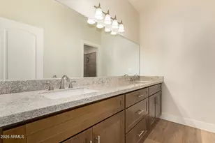 8736 W Tierra Buena Ln, Peoria, AZ 85382 - Photo 38