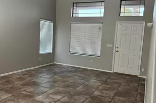 12713 W Hollyhock Dr, Avondale, AZ 85392 - Photo 2