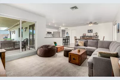 2112 E Apollo Avenue, Tempe, AZ 85283 - Photo 10