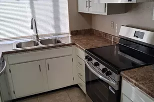 834 S Casitas Dr, Tempe, AZ 85281 - Photo 2