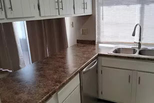 834 S Casitas Dr, Tempe, AZ 85281 - Photo 4