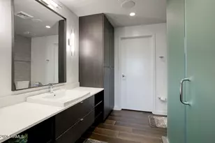 200 W Portland St, Phoenix, AZ 85003 - Photo 30