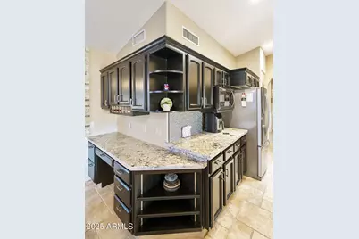 10544 E Coopers Hawk Drive, Sun Lakes, AZ 85248 - Photo 18