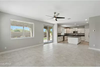 13710 N 174th Lane, Surprise, AZ 85388 - Photo 8