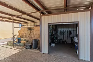 52218 N Forepaugh Peak Rd, Wickenburg, AZ 85390 - Photo 46