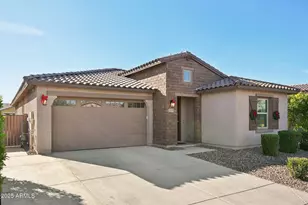 2333 E Meadowview Dr, Gilbert, AZ 85298 - Photo 2