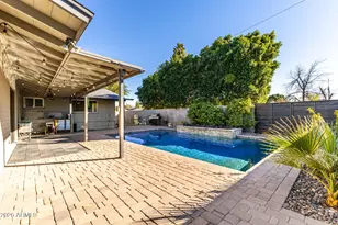 2402 N 37th St, Phoenix, AZ 85008 - Photo 34