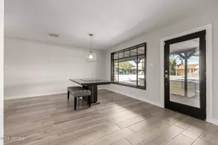 2402 N 37th St, Phoenix, AZ 85008 - Photo 12