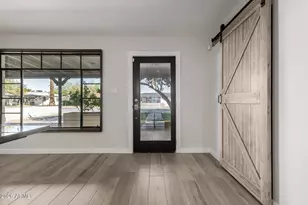 2402 N 37th St, Phoenix, AZ 85008 - Photo 12