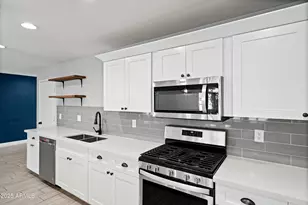 2226 S Kachina Dr, Tempe, AZ 85282 - Photo 14