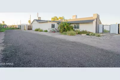 2802 N 36th Street #3, Phoenix, AZ 85008 - Photo 1