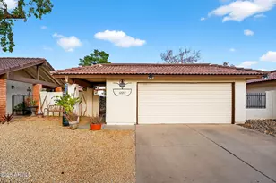 12217 S Paiute St, Phoenix, AZ 85044 - Photo 2