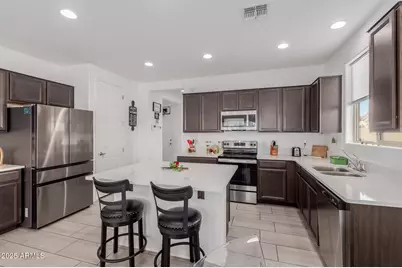 24133 W Gibson Lane, Buckeye, AZ 85326 - Photo 8