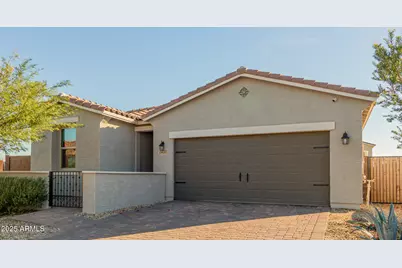 24133 W Gibson Lane, Buckeye, AZ 85326 - Photo 2