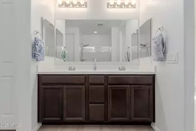 24133 W Gibson Lane, Buckeye, AZ 85326 - Photo 16