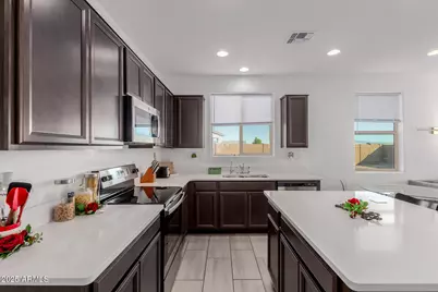 24133 W Gibson Lane, Buckeye, AZ 85326 - Photo 10