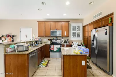 2329 E Fraktur Road, Phoenix, AZ 85040 - Photo 8