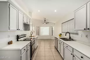 5931 W Venus Way, Chandler, AZ 85226 - Photo 10