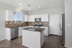 39517 N Noble Hawk Ct, Phoenix, AZ 85086 - Photo 10