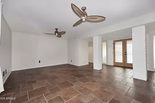 8528 E Via De Viva St, Scottsdale, AZ 85258 - Photo 4