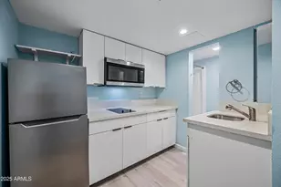 3025 N 32nd St, Phoenix, AZ 85018 - Photo 6