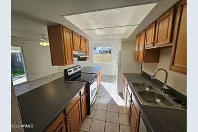 513 N Apache Drive, Chandler, AZ 85224 - Photo 4