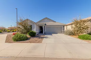 4702 S Riata St, Gilbert, AZ 85297 - Photo 2