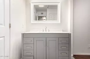 7502 E Thomas Rd, Scottsdale, AZ 85251 - Photo 12