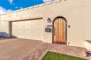 320 W Laguna Dr, Tempe, AZ 85282 - Photo 2