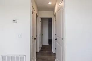 1135 E Chipman Rd, Phoenix, AZ 85040 - Photo 14