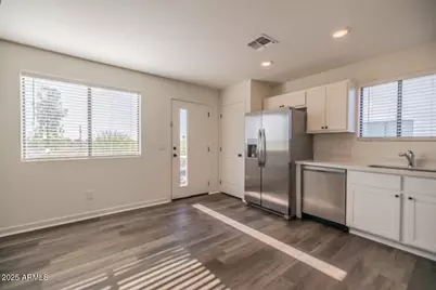 1135 E Chipman Road, Phoenix, AZ 85040 - Photo 6