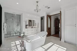 5830 N Echo Canyon Ln, Phoenix, AZ 85018 - Photo 22