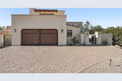 5830 N Echo Canyon Lane, Phoenix, AZ 85018 - Photo 4