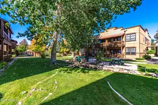 2353 Quarter Horse Trl, Overgaard, AZ 85933 - Photo 84