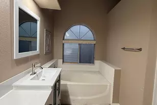 10910 W Laurelwood Ln, Avondale, AZ 85392 - Photo 18