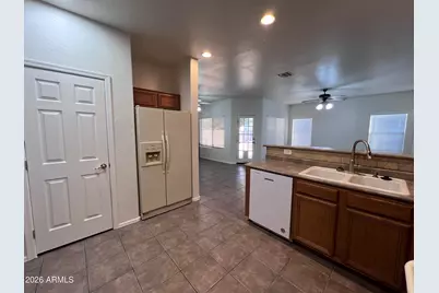 1961 E Shannon Street, Gilbert, AZ 85295 - Photo 10