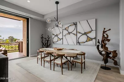 2 Biltmore Estate #207, Phoenix, AZ 85016 - Photo 2