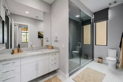 2 Biltmore Estate #207, Phoenix, AZ 85016 - Photo 42