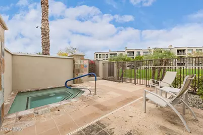 2 Biltmore Estate #207, Phoenix, AZ 85016 - Photo 94