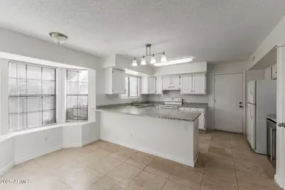 10428 N 53rd Drive, Glendale, AZ 85302 - Photo 8