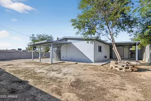 7649 W Mitchell Dr, Phoenix, AZ 85033 - Photo 16