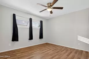 7649 W Mitchell Dr, Phoenix, AZ 85033 - Photo 12