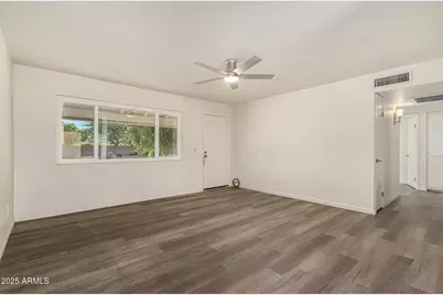 18406 N 55th Avenue, Glendale, AZ 85308 - Photo 8