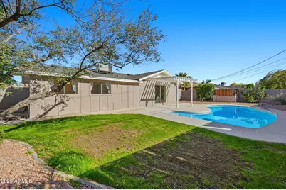 8725 E Coronado Road, Scottsdale, AZ 85257 - Photo 36