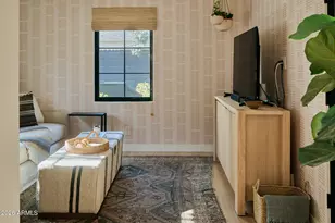 2038 N 11th Ave, Phoenix, AZ 85007 - Photo 20