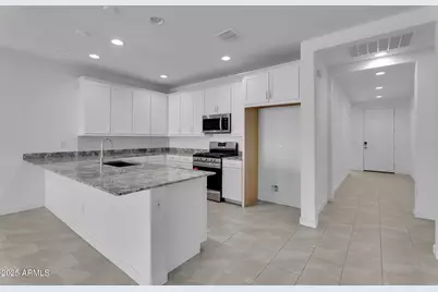 19948 W Flower Street, Buckeye, AZ 85396 - Photo 6