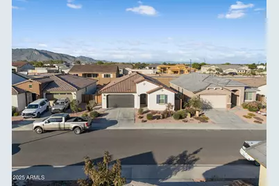 19948 W Flower Street, Buckeye, AZ 85396 - Photo 48